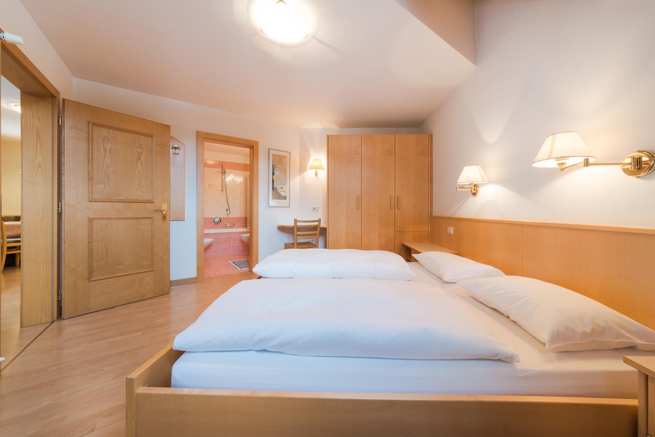 Residence Chalet Pinis Corvara In Badia Luaran gambar