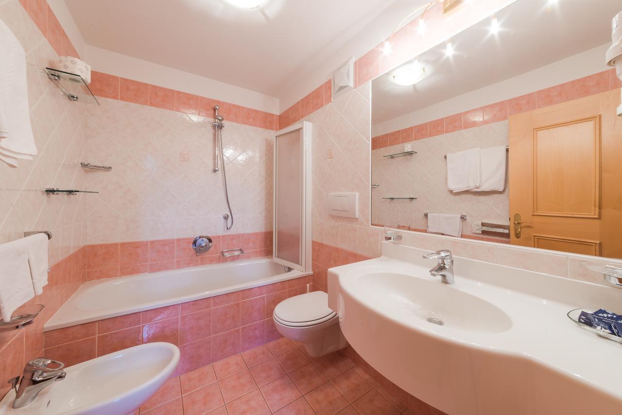 Residence Chalet Pinis Corvara In Badia Luaran gambar