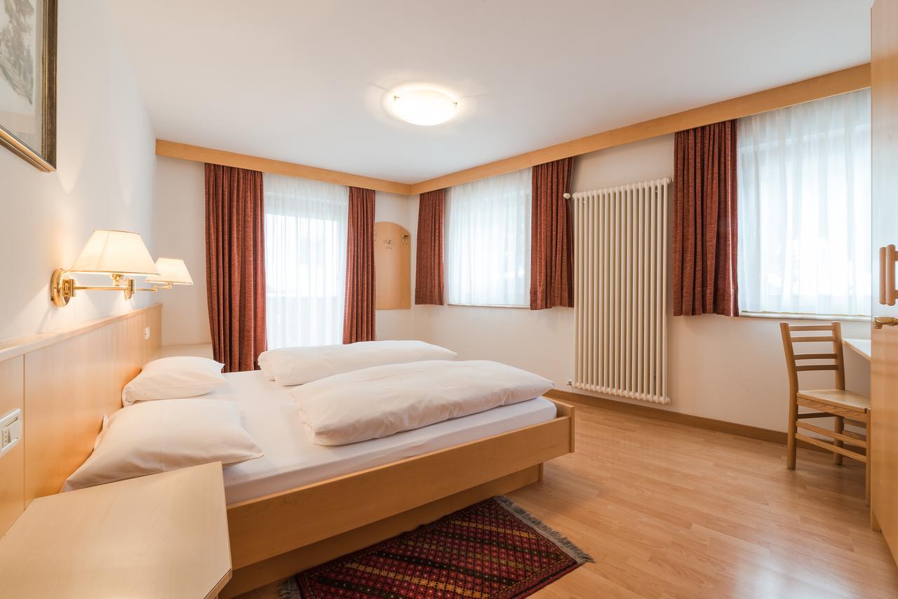 Residence Chalet Pinis Corvara In Badia Luaran gambar