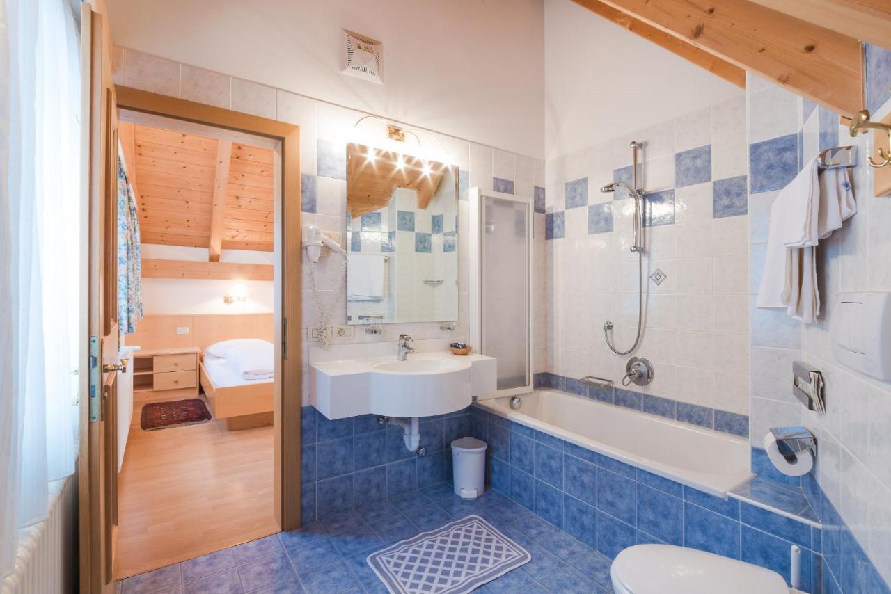 Residence Chalet Pinis Corvara In Badia Luaran gambar