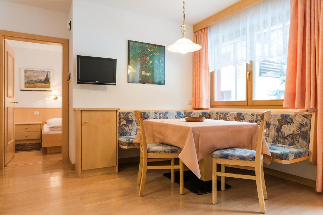 Residence Chalet Pinis Corvara In Badia Luaran gambar