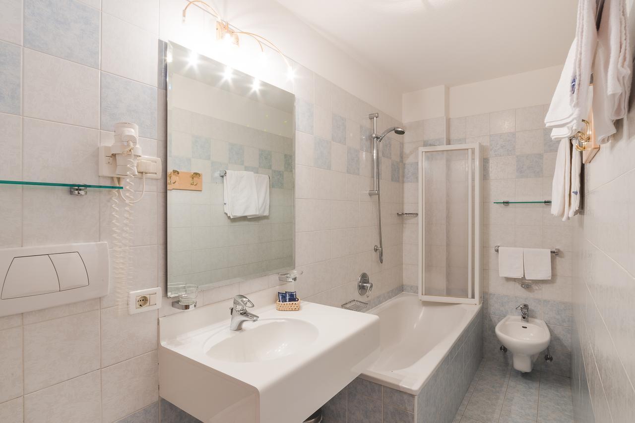 Residence Chalet Pinis Corvara In Badia Luaran gambar